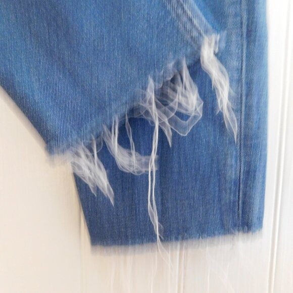 🦌 Abercrombie & Fitch The Mom High Rise Frayed Jeans - Picture 13 of 16